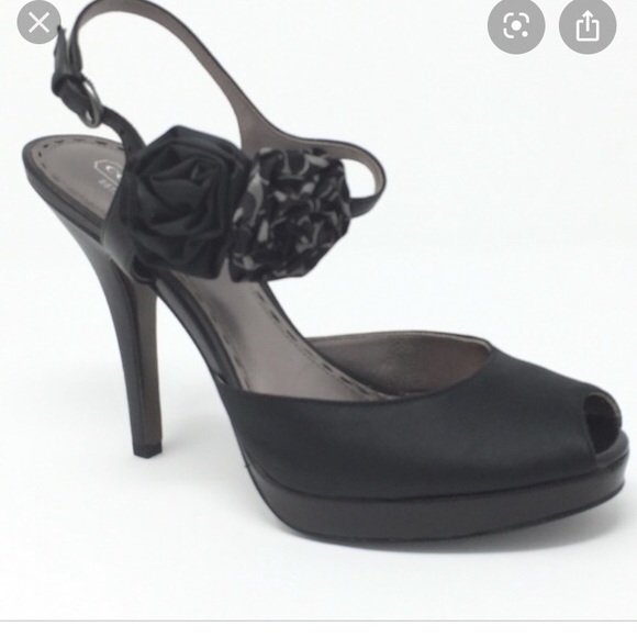 Coach shoes - Picture 3 of 6